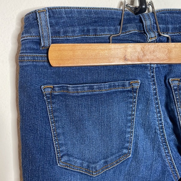 High Waisted Ripped Jeans - Picture 7 of 8